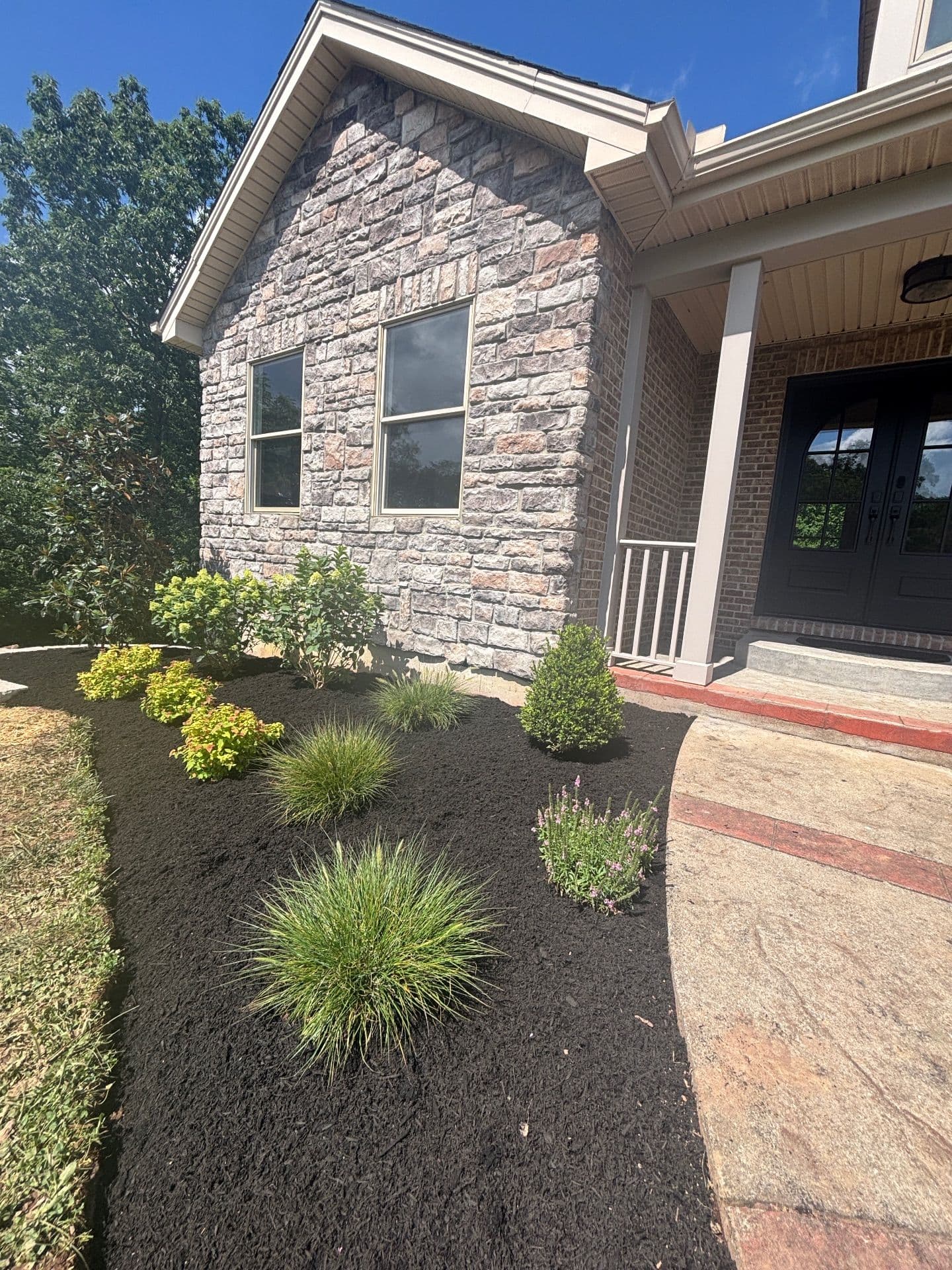 Gallery photos for Revitalize Your Home with Our Landscaping Expertise: Image #2
