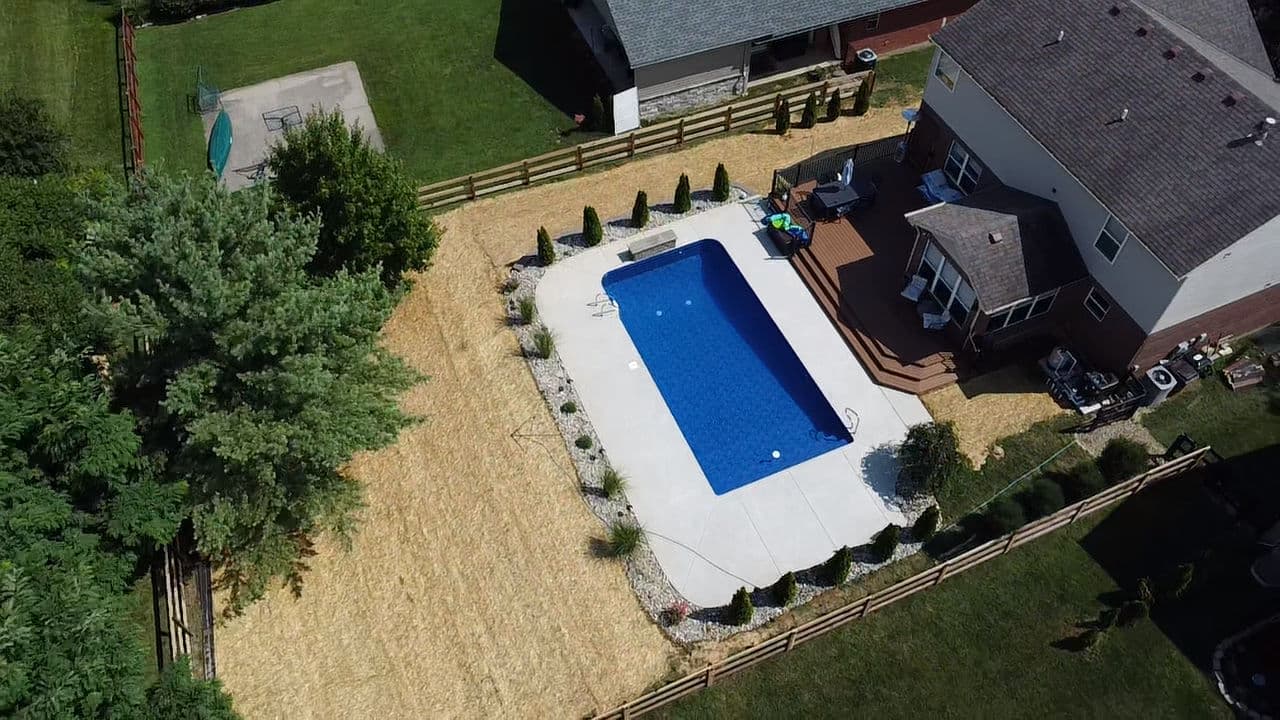 Gallery photos for Backyard Paradise with Poolside Landscaping: Image #5