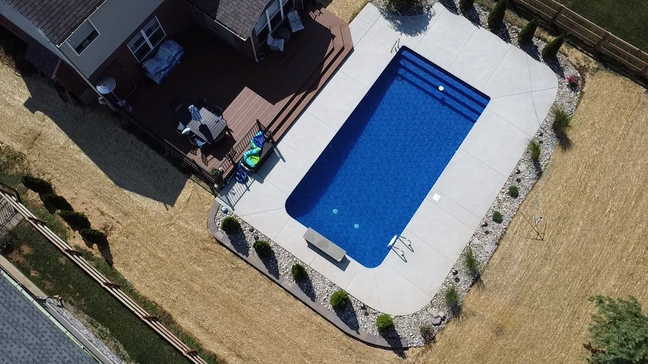 Gallery photos for Backyard Paradise with Poolside Landscaping: Image #2