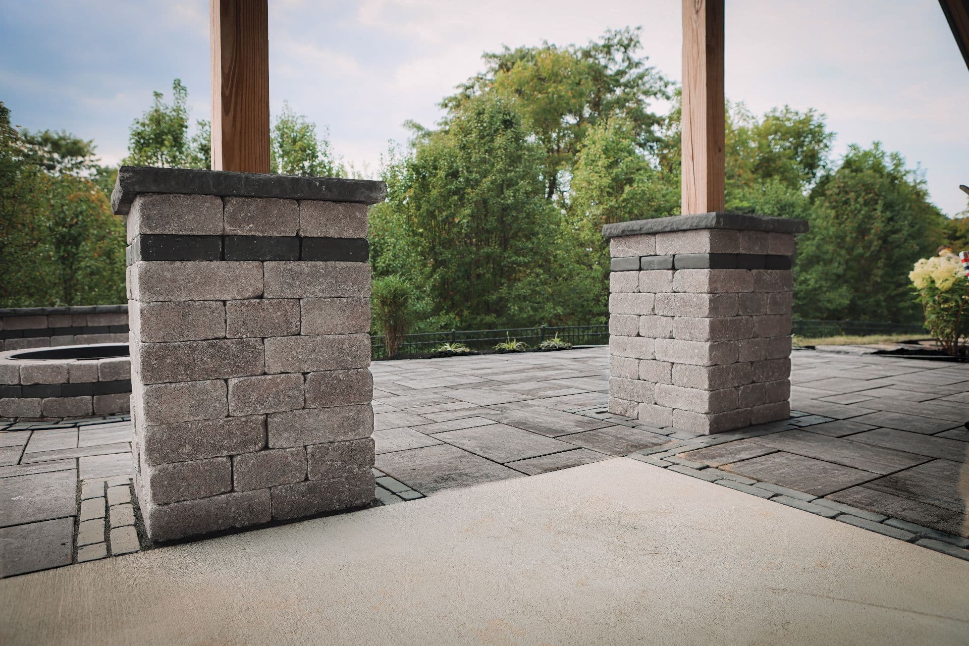 Gallery photos for Impressive Backyard Makeover with Paver Patio: Image #2