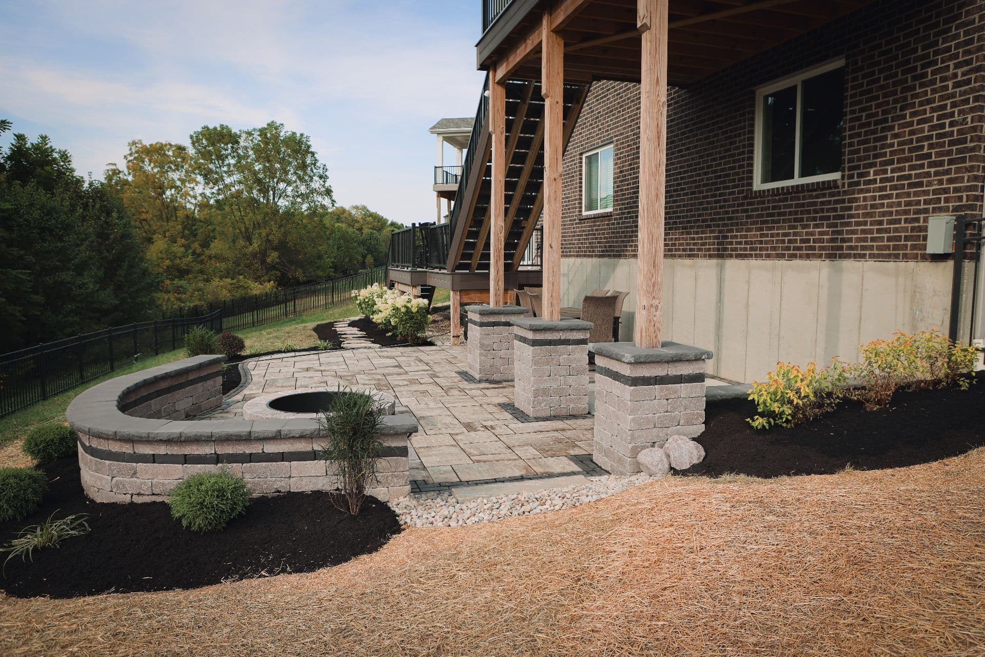 Gallery photos for Impressive Backyard Makeover with Paver Patio: Image #6