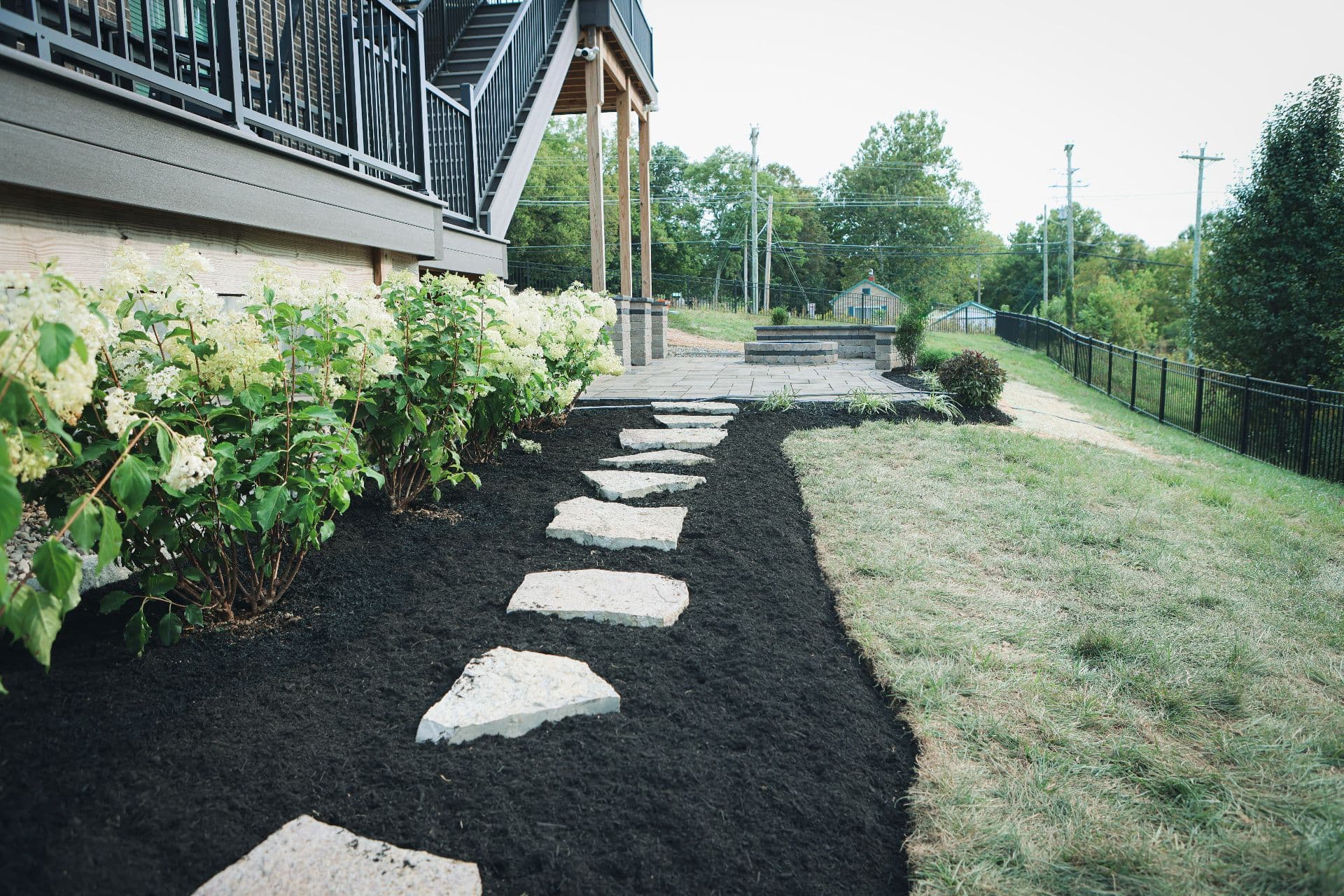 Gallery photos for Impressive Backyard Makeover with Paver Patio: Image #5